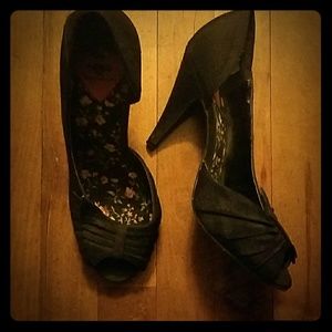 Vintage inspired Rocket Dog heels